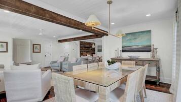 Villa (5 Bedrooms) | Interior