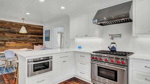 Vila (5 Bedrooms) | Interior