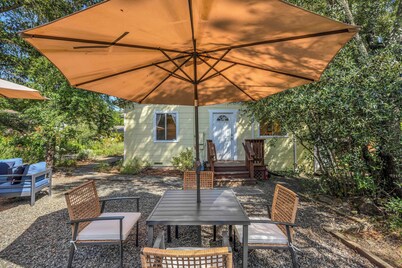 Grapevine Cottage by Avantstay Hobby Vineyard + Firepit