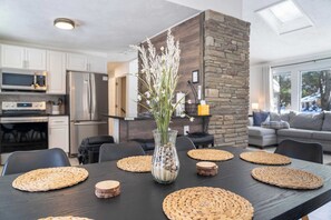 Rumah (4 Bedrooms) | Interior