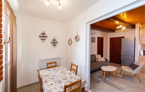 TV - 2 bedroom lovely apartment in Krusevo (Krusevo)