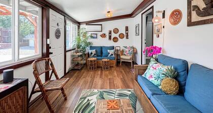 Walk to Downtown • Sleeps 9 • Fire Pit • EV charge