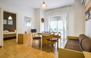 TV - Nice apartment in Giardini Naxos with WiFi (Giardini Naxos)