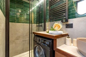 Dusch, hårtork och bidé