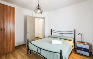 2 Schlafzimmer, Reisekinderbett, kostenloses WLAN, Bettwäsche