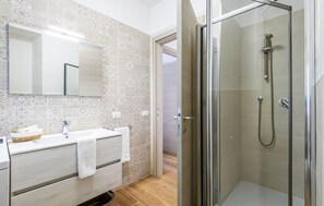 Shower - Gorgeous home in Loc. Avenale, Cingoli (Loc. Avenale, Cingoli)
