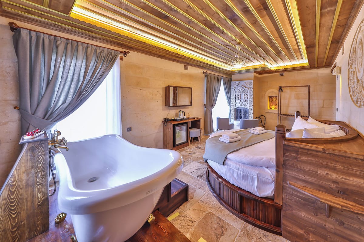 Premium Room, 1 Queen Bed, Bathtub, Executive Level | View from room
