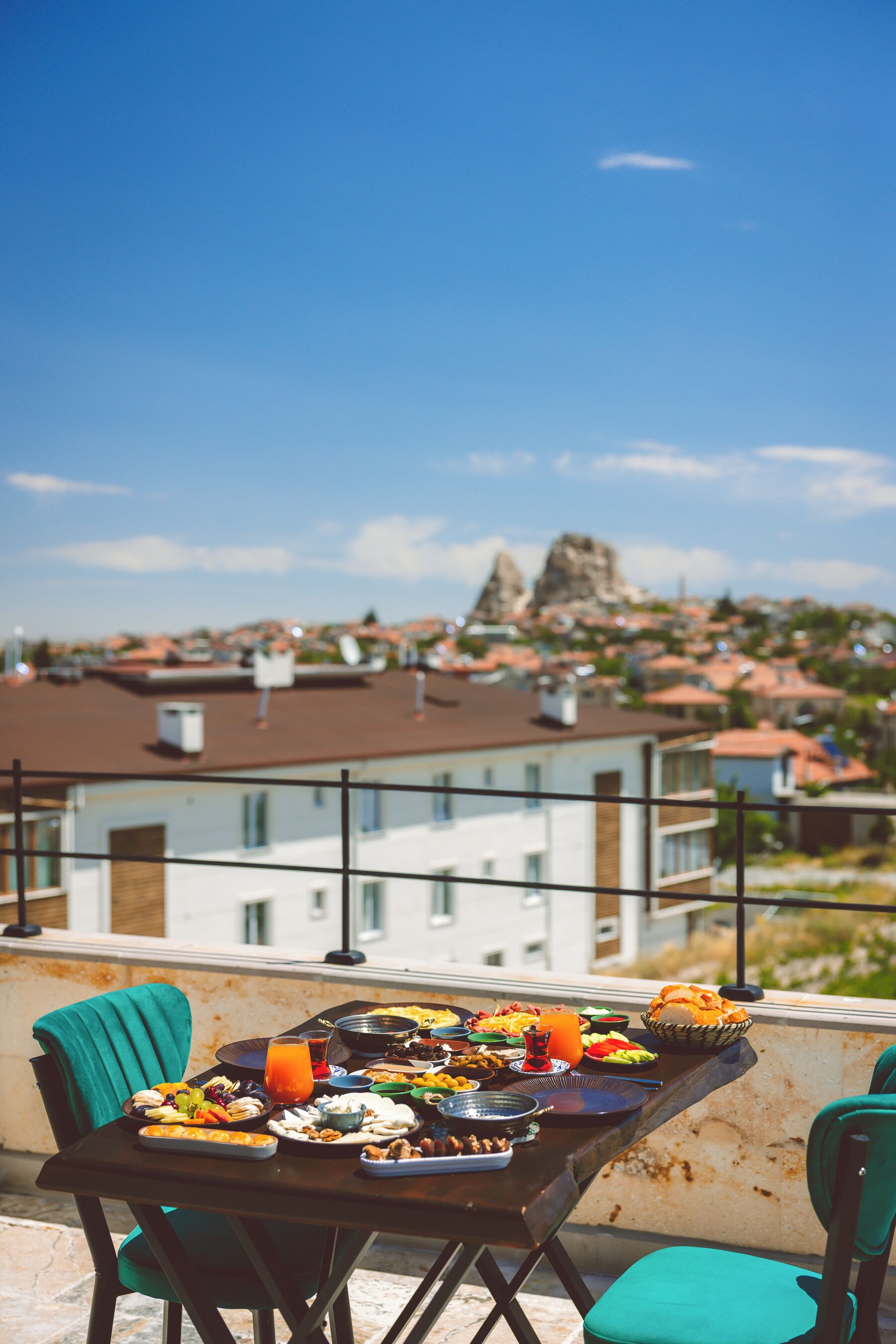 含每日吃到飽早餐