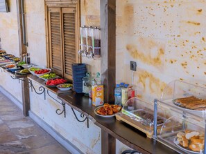 Free daily buffet breakfast