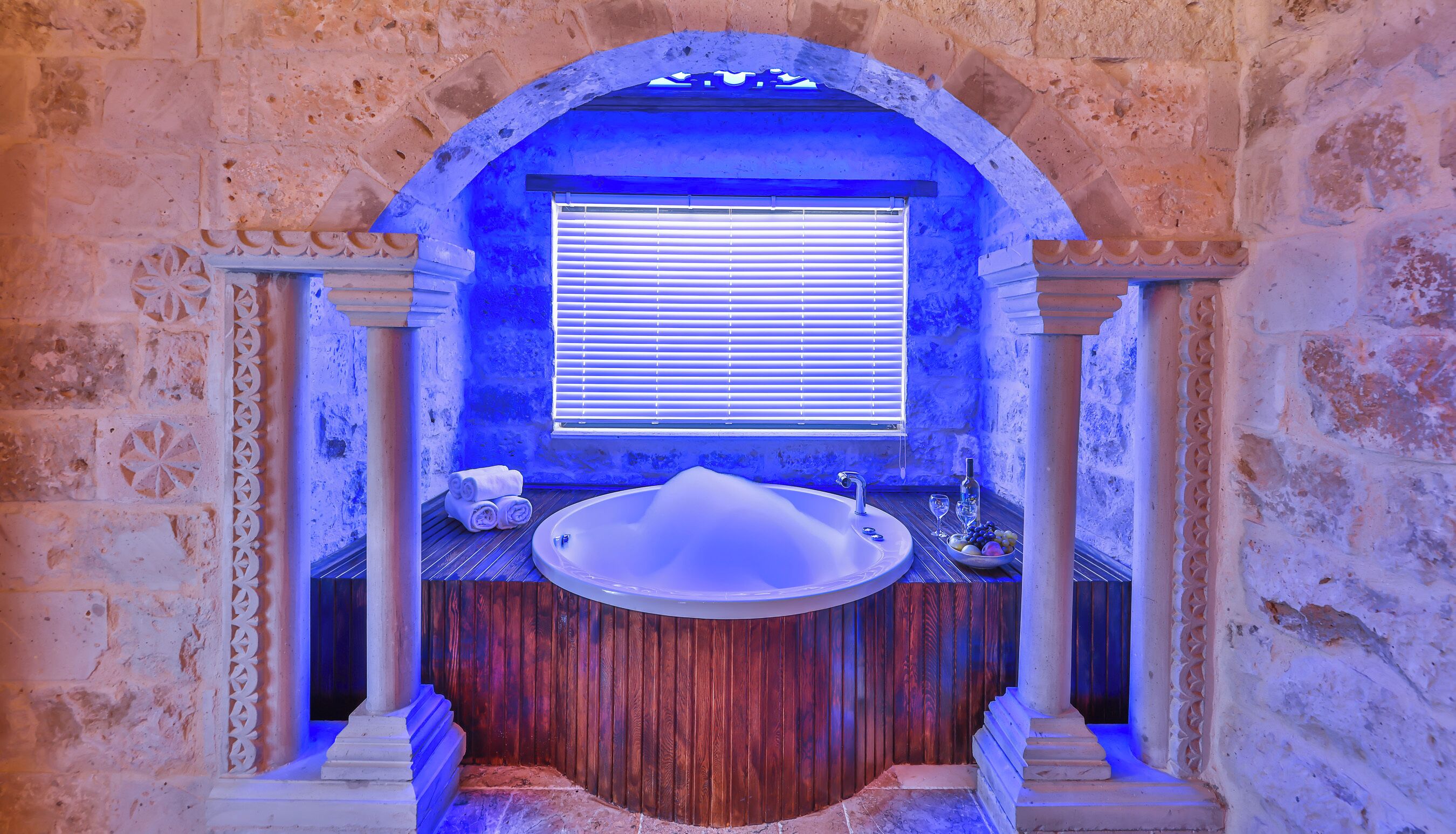 Royal kamer, 1 queensize bed, hot tub, op Executive-verdieping | Lakens van Egyptisch katoen, luxe beddengoed