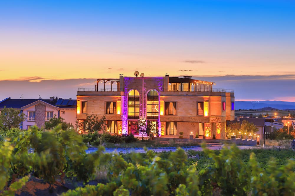 Noble Crown Stone House Cappadocia