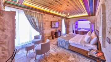 Royal Room, 1 Katil Ratu (Queen), Hot Tub, Executive Level | Pemandangan dari bilik
