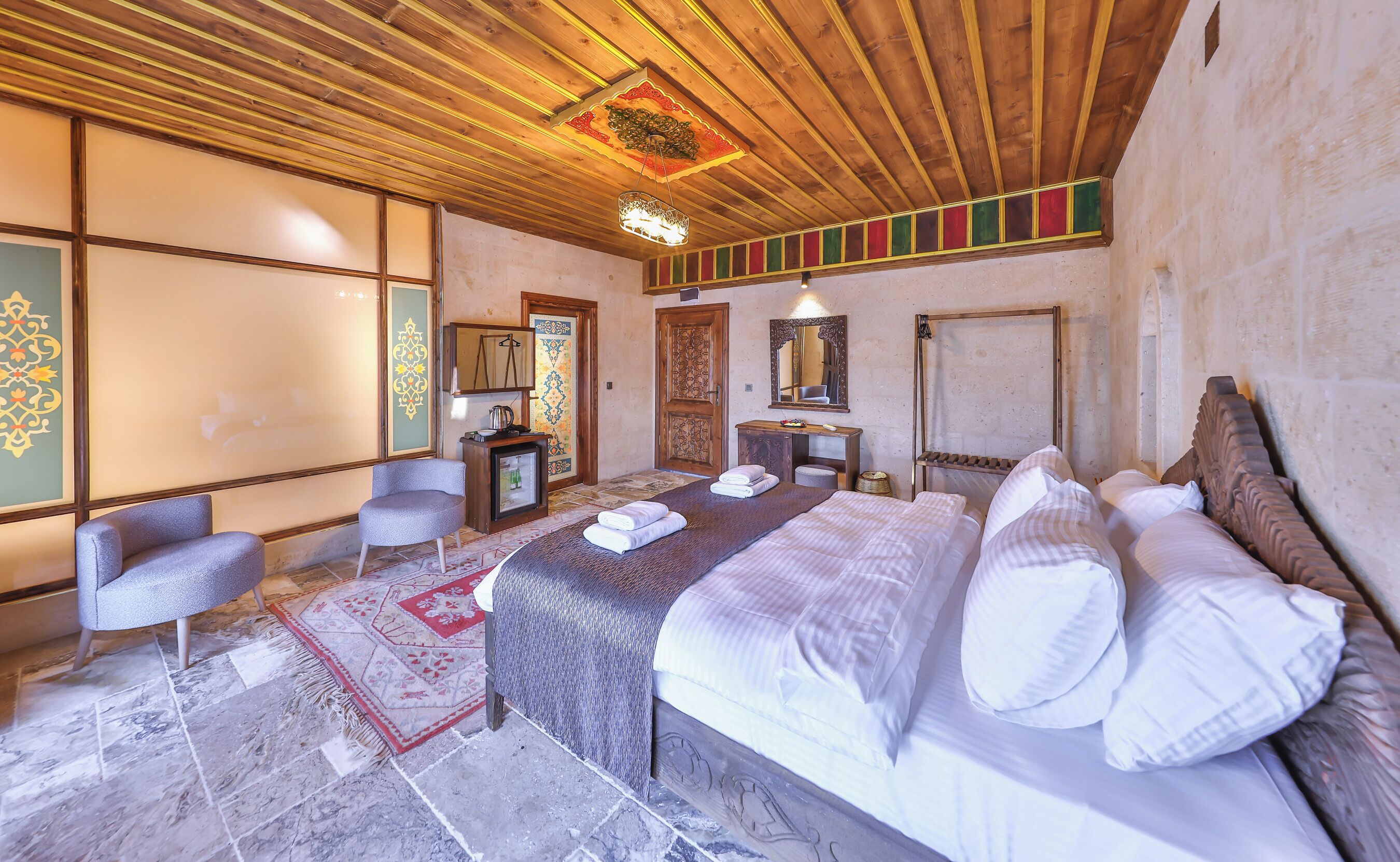 Kamar Tradisional, 1 Tempat Tidur Queen, kamar mandi pribadi, pemandangan kota | Seprai katun Mesir, seprai premium, busa memori, dan isi minibar gratis