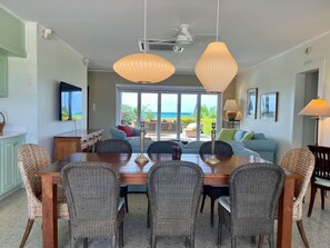 Dining - Classic Malmok Beach House - OceanFront! (Noord)
