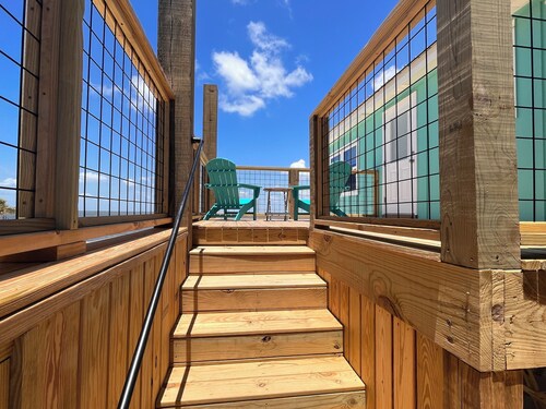 Escape to Pelican's Perch on Mobile Bay w/ Beach & Pier! Great Golfing Nearby!