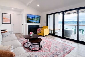 Smart TV, fireplace, books
