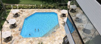 Riviera: M3 Kingston Town 61, beach front