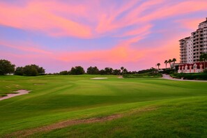 Golf - Brand New Modern, Luxury Villa with Resort Pools near Disney! (Kissimmee)