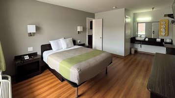 Standard Room, 1 Queen Bed, Non Smoking, Kitchenette | Desk, free WiFi, bed sheets