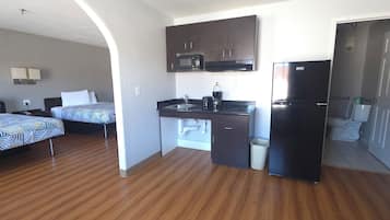 Bureau, Wi-Fi gratuit, draps fournis