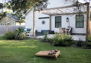 Outdoor dining - Eat. Drink. Shop. (Bryan)