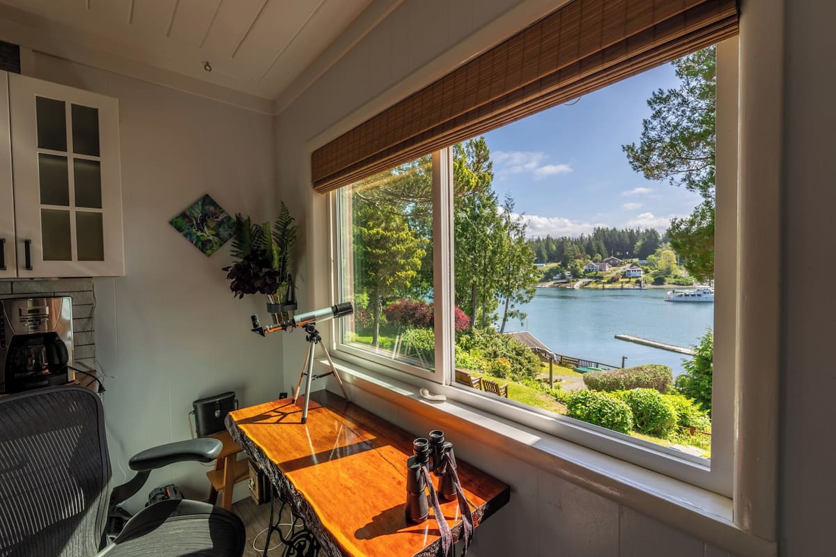Deluxe Room, Fireplace, Oceanfront | Water view
