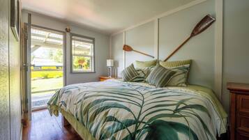 Deluxe Room, Fireplace, Oceanfront | Laptop workspace, free WiFi, individually decorated