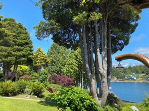 Garden view - Woods End Landing (Bamfield)