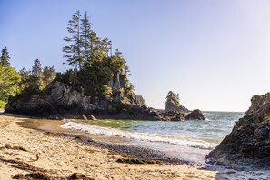Beach nearby, beach towels