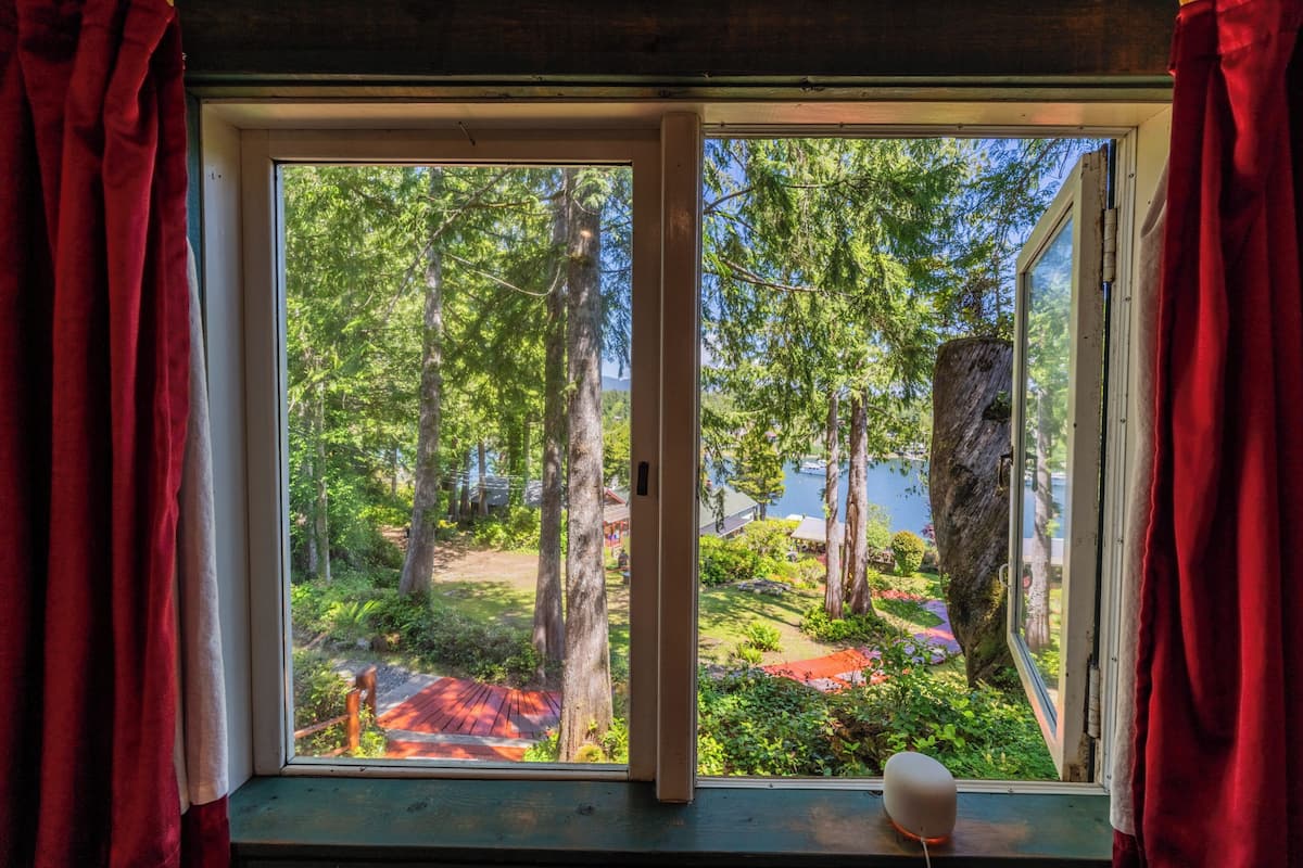Cabin, 2 Bedrooms, Balcony, Oceanfront | Water view