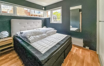 Stunning apartment in Tjørhom with WiFi