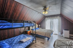 3 bedrooms, free WiFi, bed sheets