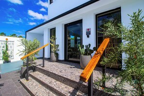 Exterior - Luxury Villa By the Beach with Private Pool, San Juan, Puerto Rico (San Juan)