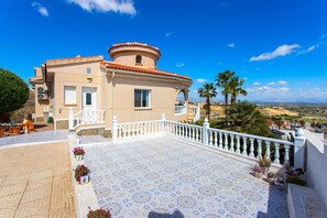 Exterior - Private Detached Villa with Amazing Views! (Ciudad Quesada)