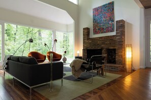 Interior - 70s Mod House - 5 Min to UT (Knoxville)