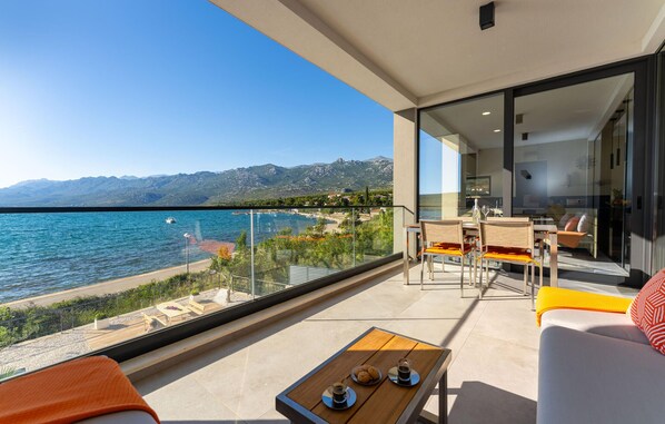 Outdoor dining - Gorgeous apartment in Rovanjska (Rovanjska)