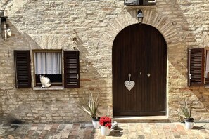 Exterior detail - R003 - Recanati, delightful three-room apartment in the center (Recanati)