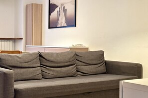 TV - R003 - Recanati, delightful three-room apartment in the center (Recanati)