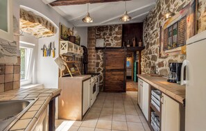 ثلاجة، فرن، موقد طهي مسطح