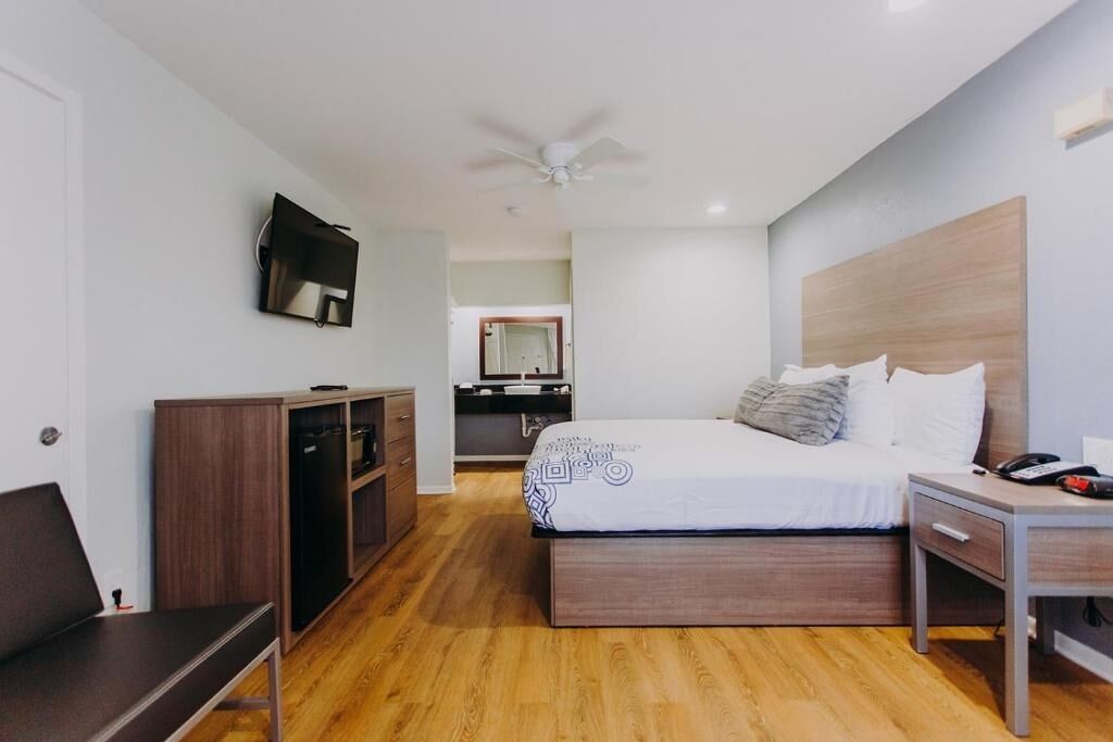 Steps Away From Kemah Boardwalk: Couple Stay With Easy Access To Route 146 - Seabrook, TX