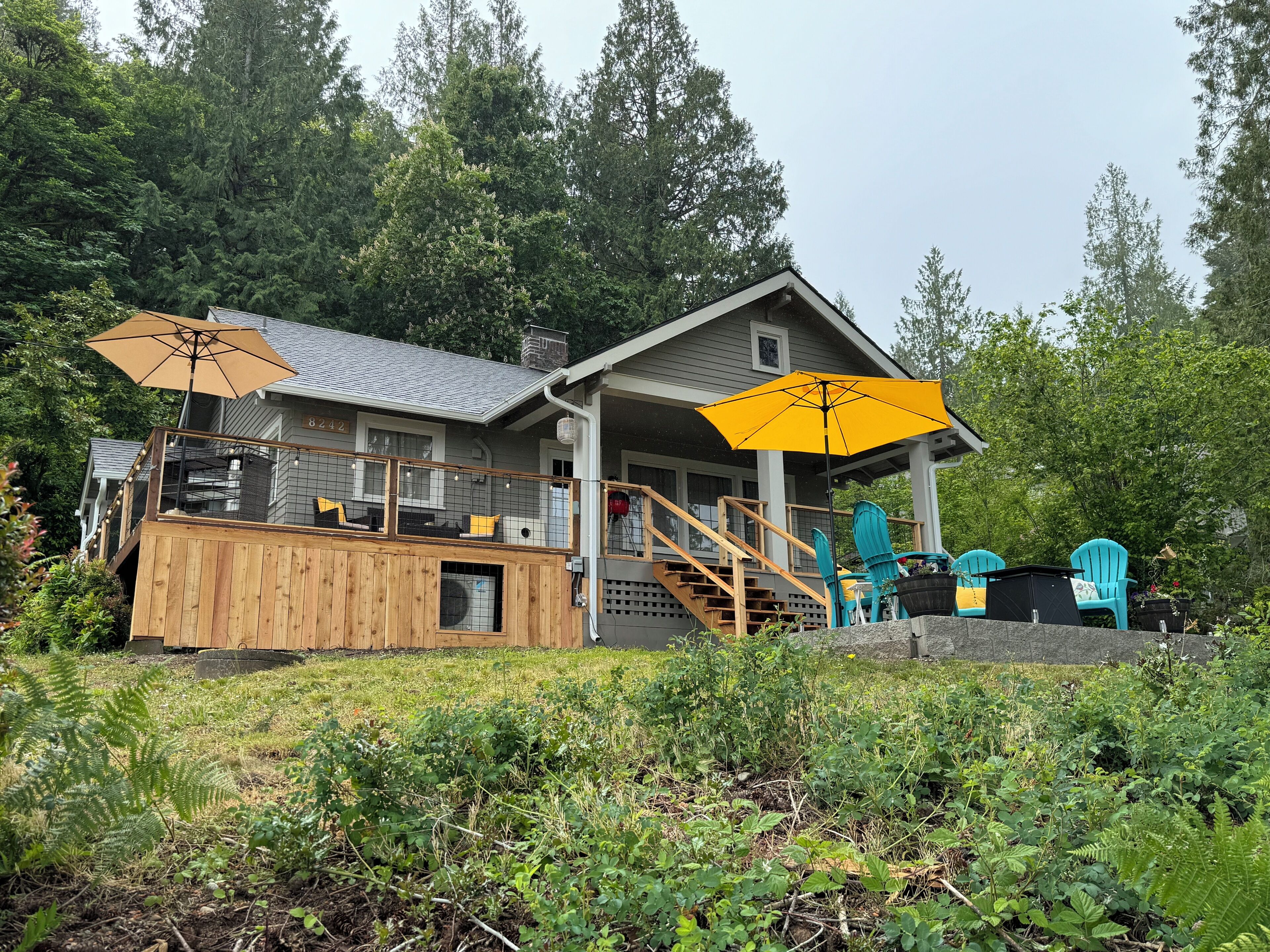 Canal View Cottage 2BR 1BA, Views of Hood Canal & Olympic Mountains