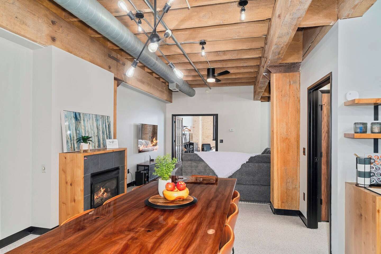 2 Br 2 Ba In Canal Park Close To Everything! - Duluth, MN