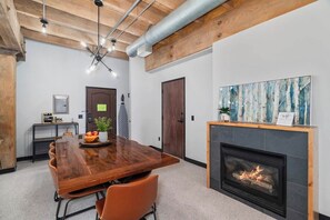 Dining - 2 BR 2 BA in Canal Park Close to everything! (Duluth)
