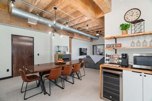 Interior - 2 BR 2 BA in Canal Park Close to everything! (Duluth)