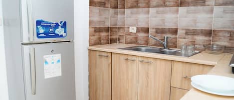 Basic Apartment, Balcony | Private kitchen