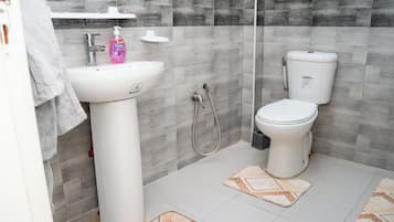 Basic Apartment, Balcony | Bathroom