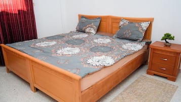 Appartamento Basic, balcone | 2 camere, Wi-Fi gratuito