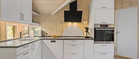 Kühlschrank, Herdplatte, Geschirrspüler