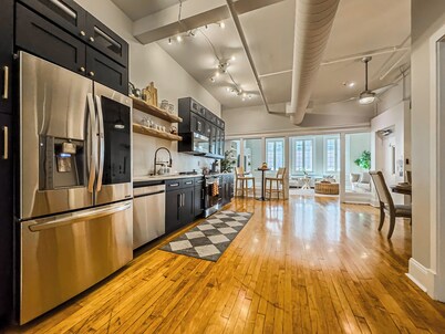 The Historic Lyric Presidential Suite