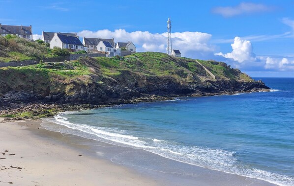 Plage à proximité, pêche sur place